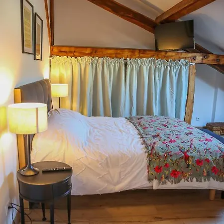 Croix Blanche - Le Logis Apartment Tournan-en-Brie Exterior photo