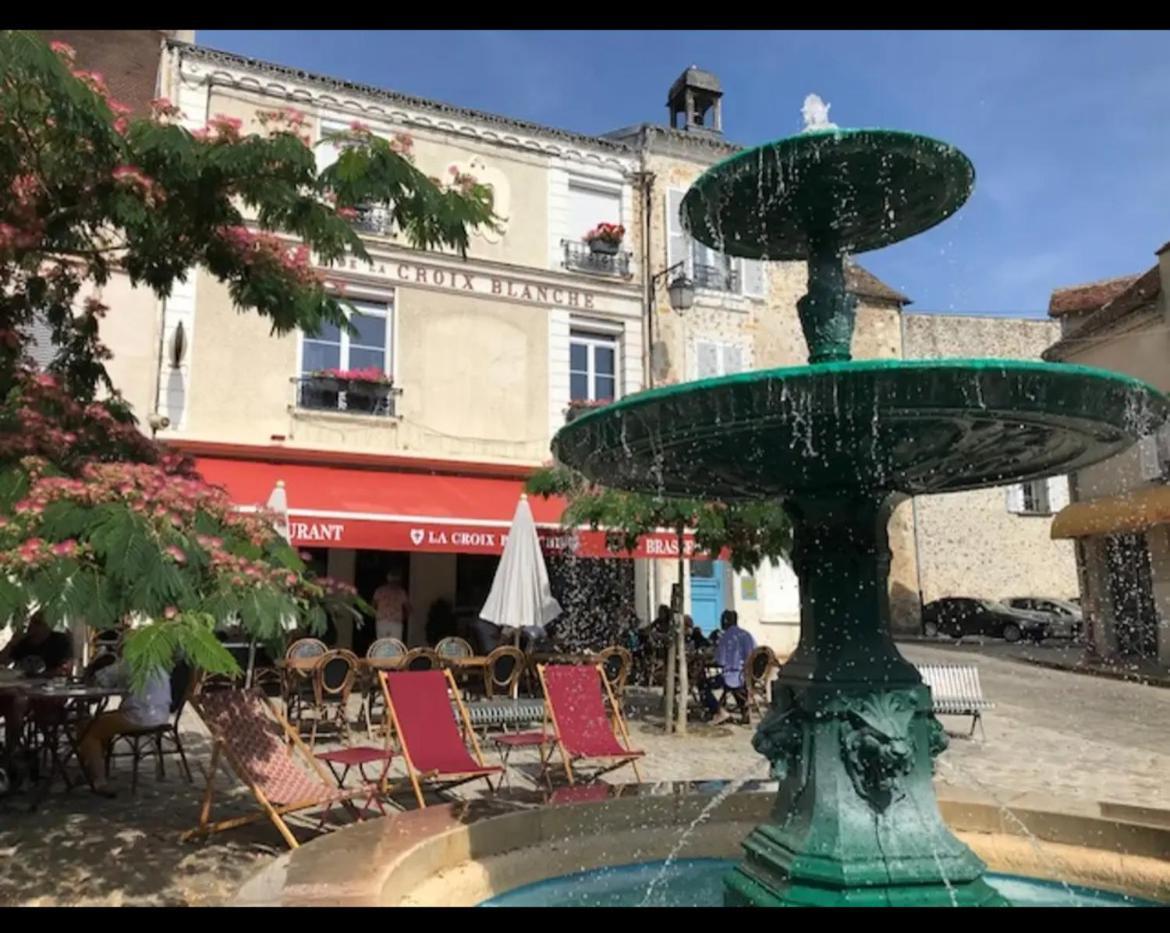 Croix Blanche - Le Logis Tournan-en-Brie